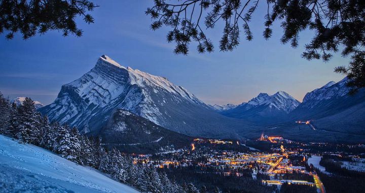 Photo: Banff Lake Louise/ Paul Zizka Photography Photo: Banff Lake Louise/ Paul Zizka Photography - image 0